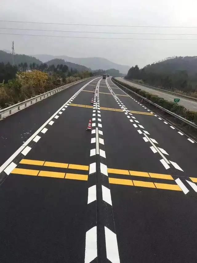 乌鲁木齐道路划线施工